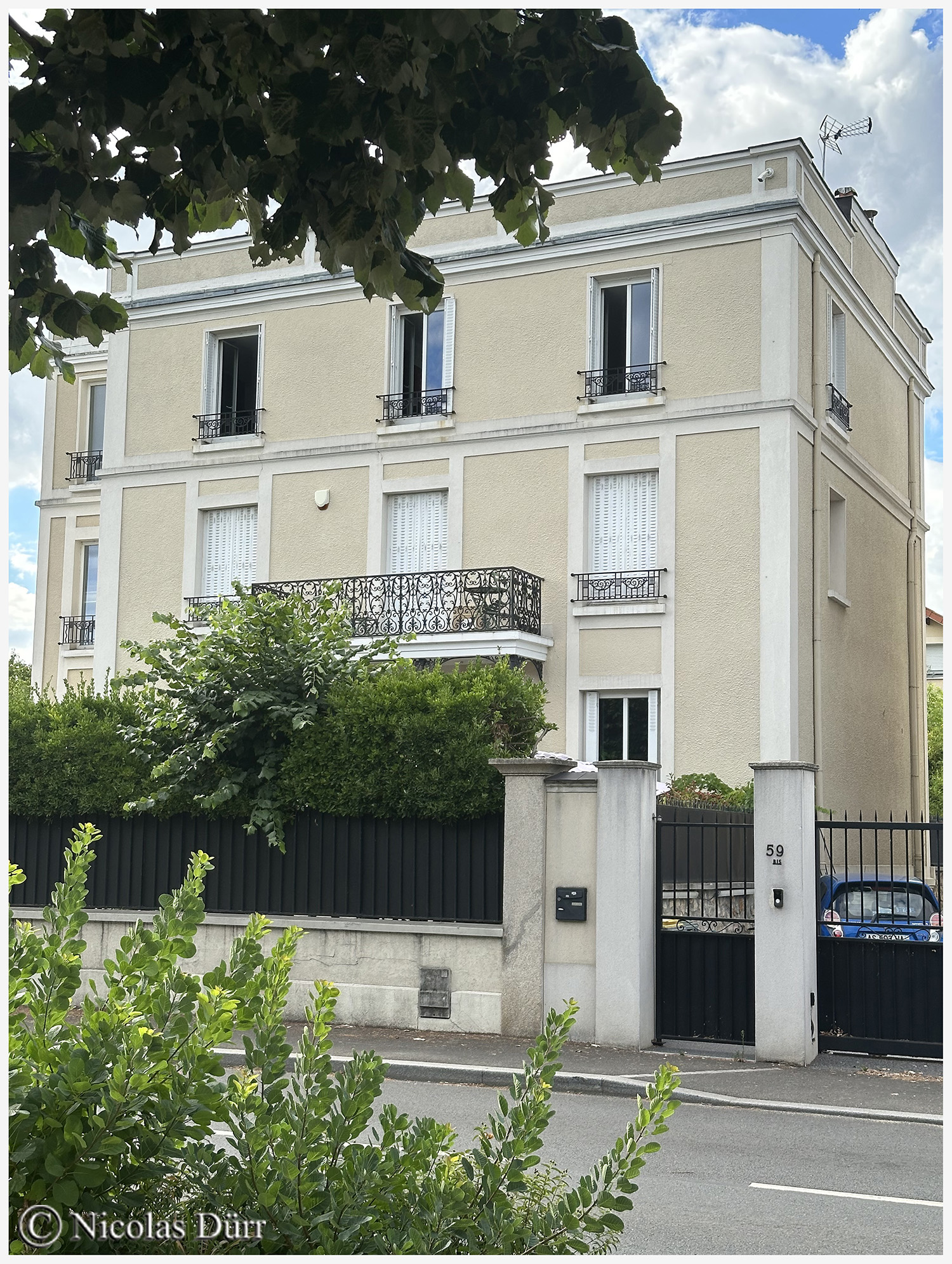 Construction conçue à l'époque ou le sens de l'esthétique avait une signification et quand l'économique ne primait pas sur la beauté.