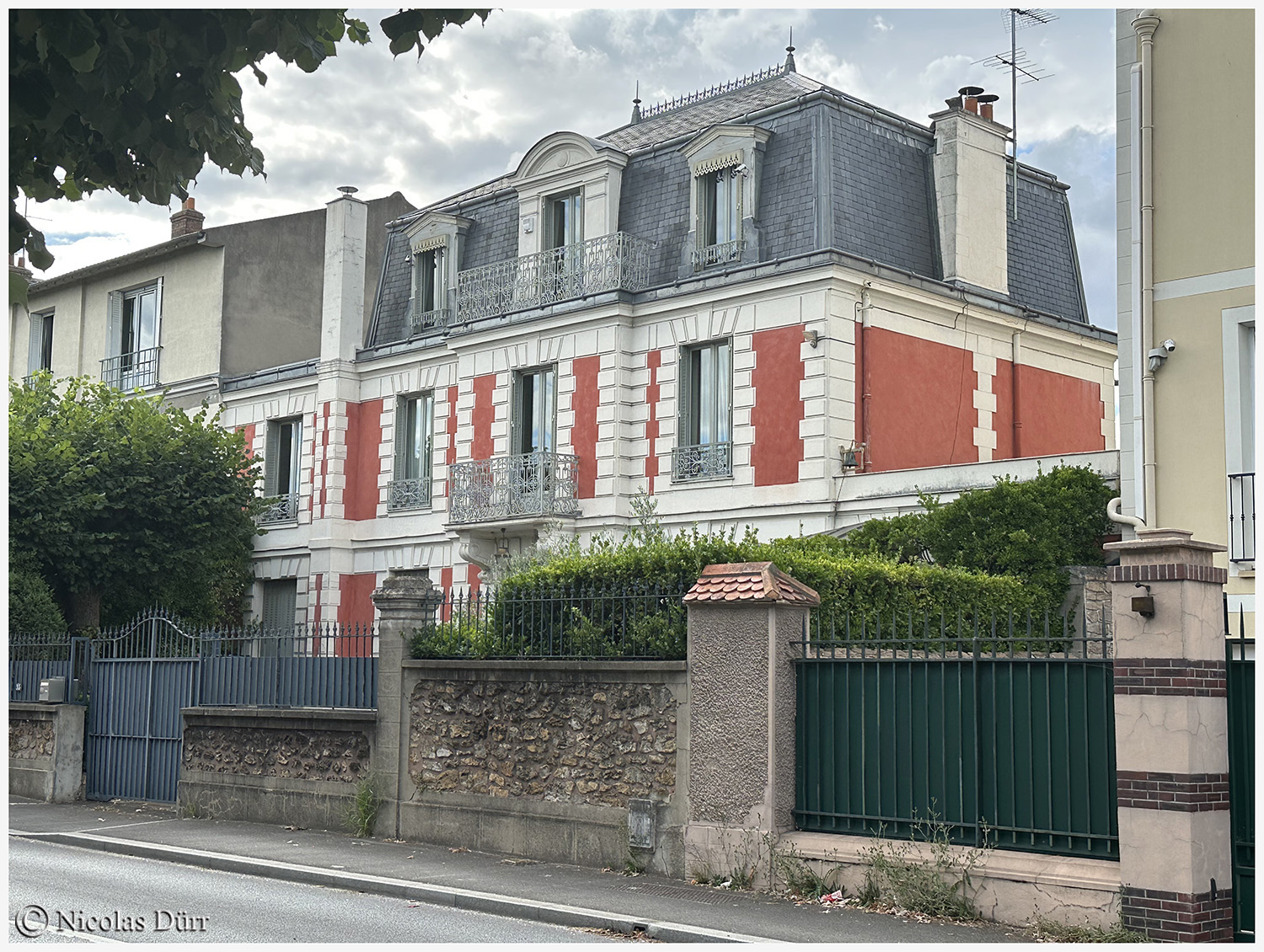 Construction conçue à l'époque ou le sens de l'esthétique avait une signification et quand l'économique ne primait pas sur la beauté.