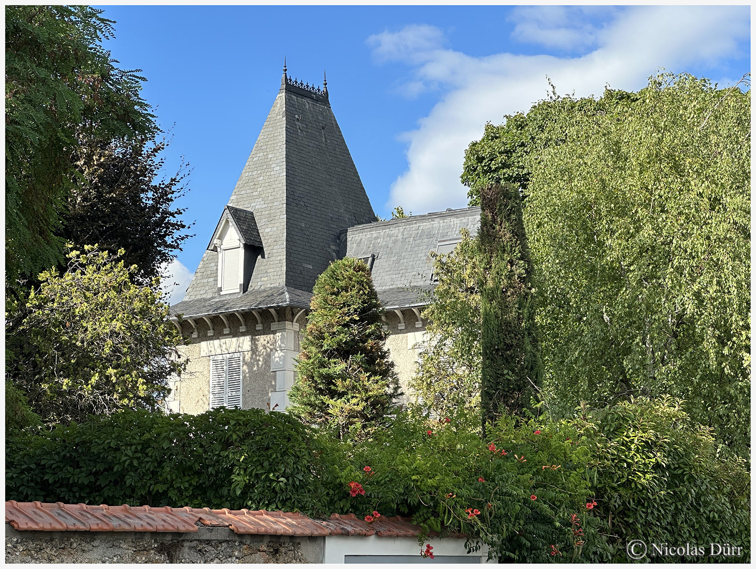 Construction conçue à l'époque ou le sens de l'esthétique avait une signification et quand l'économique ne primait pas sur la beauté.